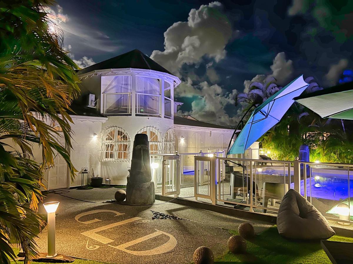 Green Lord Domaine - Lodges Piscine & Spa - Bar & Lounge - Restaurant Gastronomique Lamentin Exterior photo